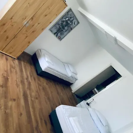 住宿加早餐酒店 Garden Panzio